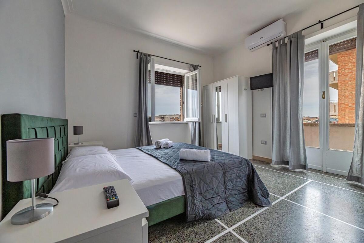 - 6 Posti Letto E 2 Bagni A 4 Fermate Dal Colosseo Apartamento *
