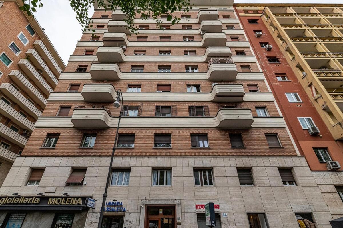 Apartamento - 6 Posti Letto E 2 Bagni A 4 Fermate Dal Colosseo *